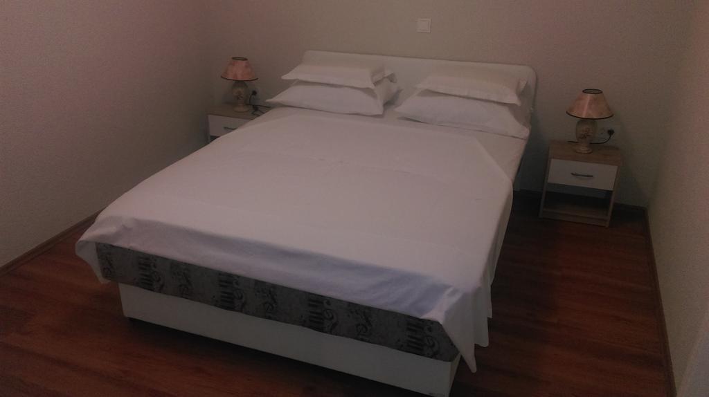 Mikuljan Apartments Стобрек Экстерьер фото