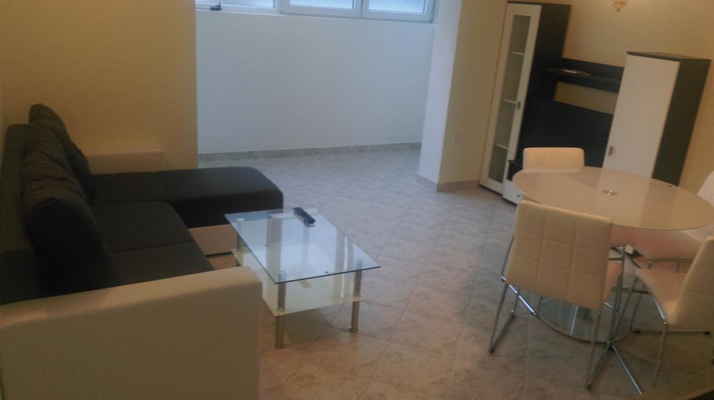 Mikuljan Apartments Стобрек Экстерьер фото